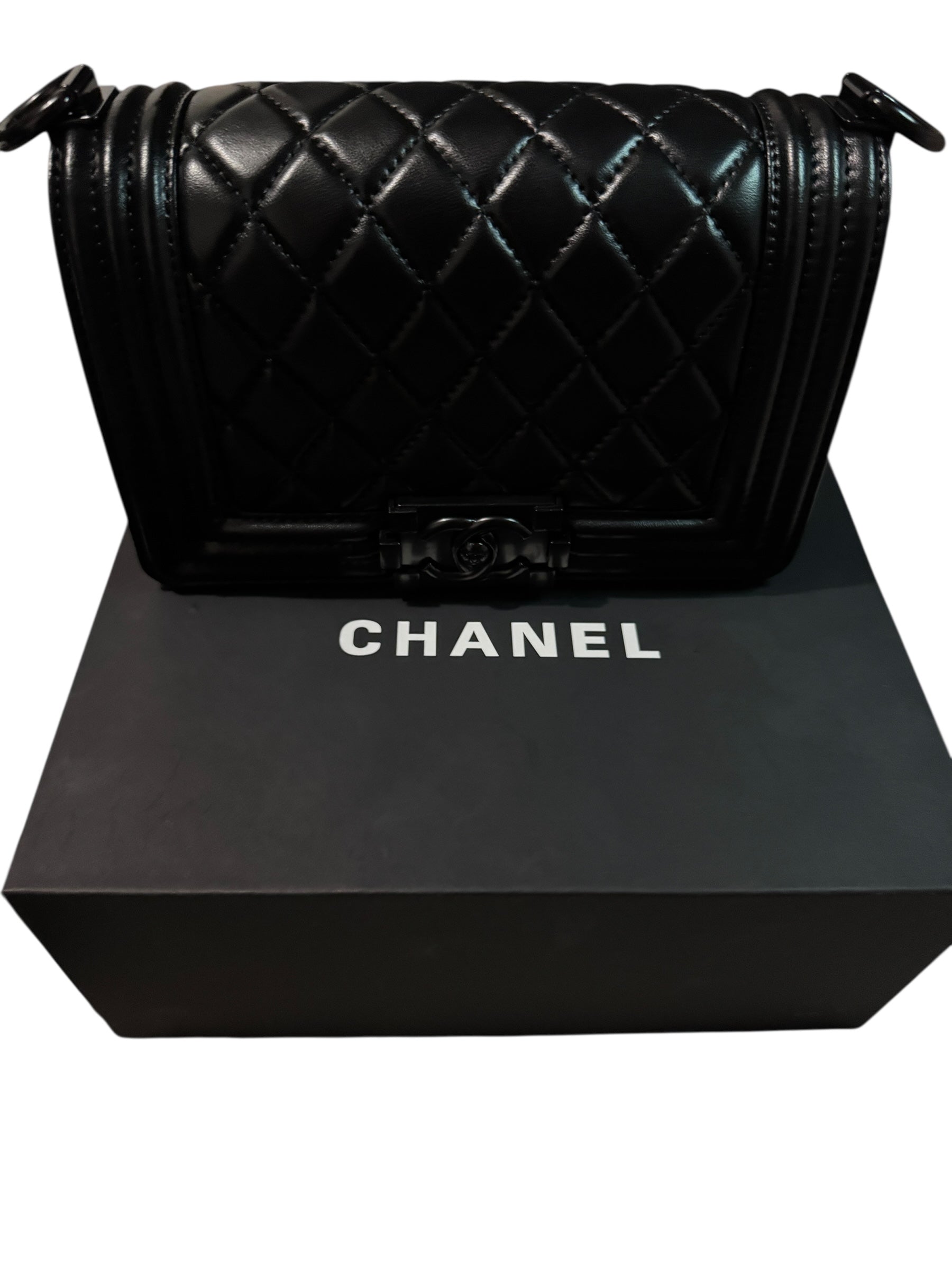 Chanel Tom Boy Bag (2 Colours)