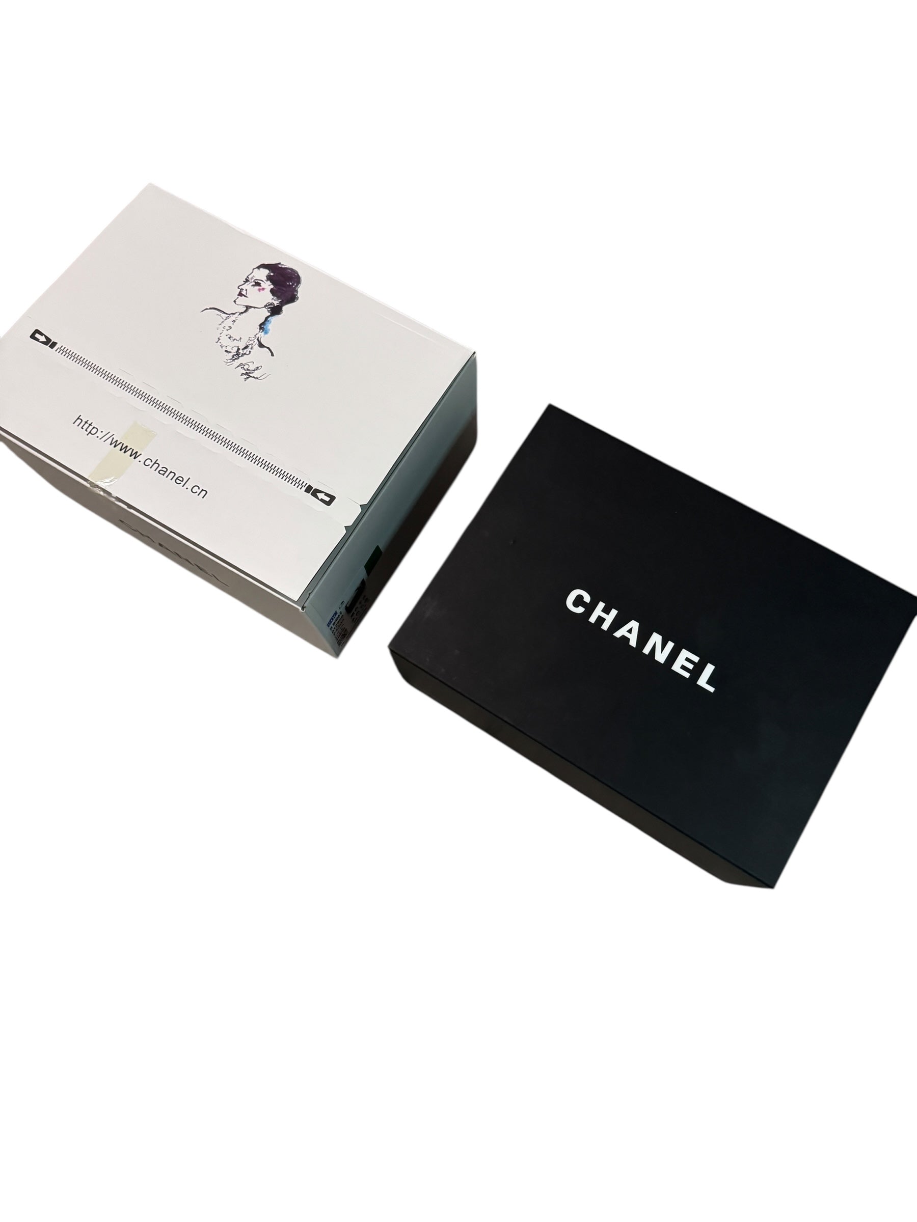 Chanel Tom Boy Bag (2 Colours)