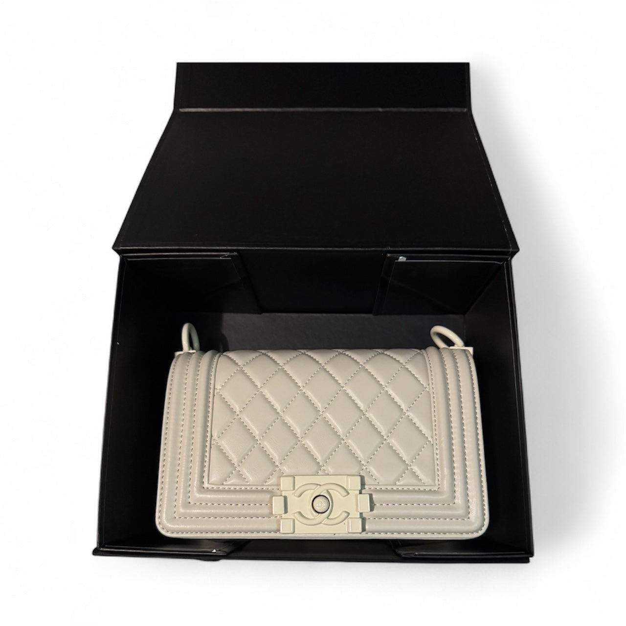 Chanel Tom Boy Bag (2 Colours)